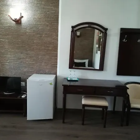 Perla Костинешти